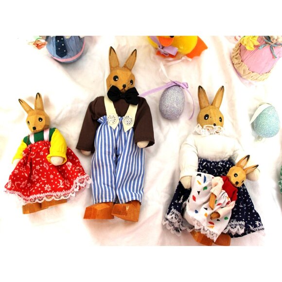 Lotte Sievers Hahn Bunnies Hand Carve Basal Wood Family 11pc Set Germany Flaws - Picture 2 of 12